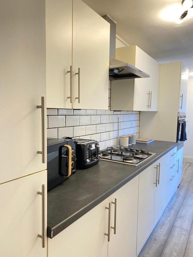 3 Bed Anfield House Close To Lfc Villa Liverpool Eksteriør billede